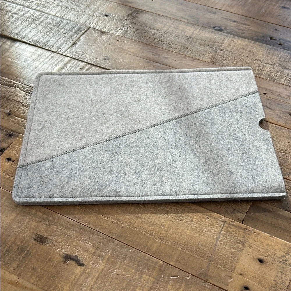 Gray Felt Laptop Sleeve